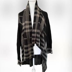 Venus Large Plaid Black Shawl